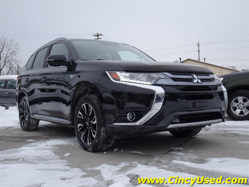 2018 Mitsubishi Outlander PHEV SEL - Photo 2 - Cincinnati, OH 45255