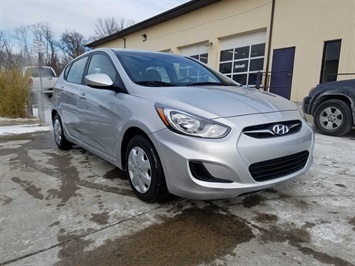 2014 Hyundai Accent GS   - Photo 2 - Cincinnati, OH 45255