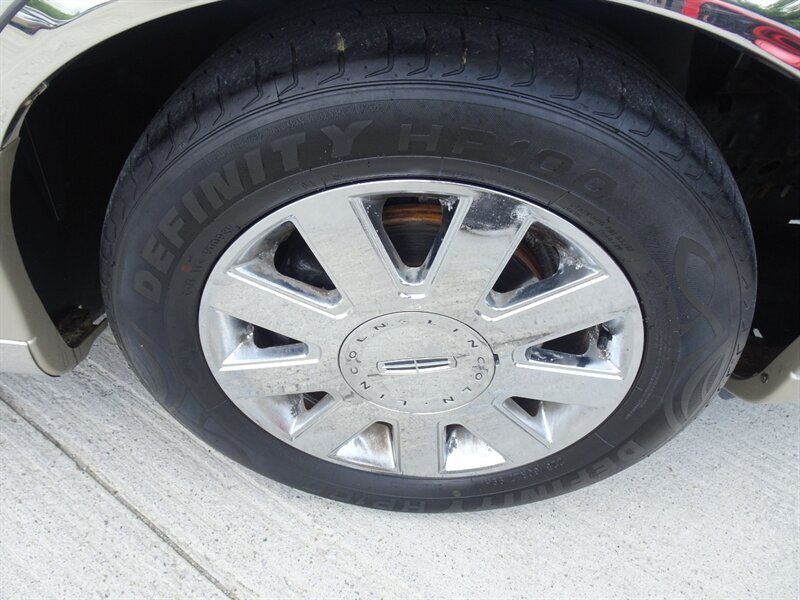 2005 Lincoln Town Car Signature Limited 4.6L V8 RWD - Photo 27 - Cincinnati, OH 45255