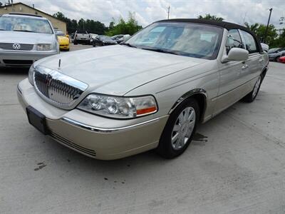 2005 Lincoln Town Car Signature Limited 4.6L V8 RWD - Photo 8 - Cincinnati, OH 45255