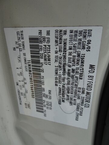 2005 Lincoln Town Car Signature Limited 4.6L V8 RWD - Photo 31 - Cincinnati, OH 45255