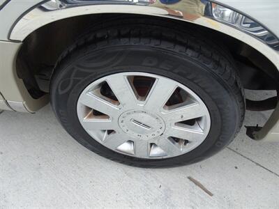 2005 Lincoln Town Car Signature Limited 4.6L V8 RWD - Photo 29 - Cincinnati, OH 45255