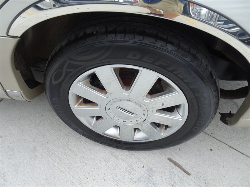 2005 Lincoln Town Car Signature Limited 4.6L V8 RWD - Photo 29 - Cincinnati, OH 45255