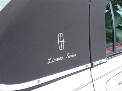 2005 Lincoln Town Car Signature Limited 4.6L V8 RWD - Photo 17 - Cincinnati, OH 45255