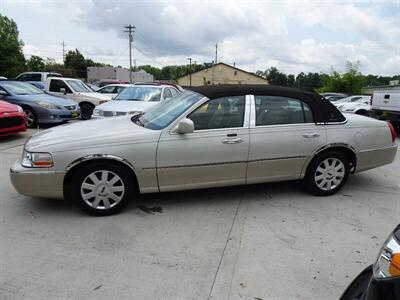 2005 Lincoln Town Car Signature Limited 4.6L V8 RWD - Photo 7 - Cincinnati, OH 45255