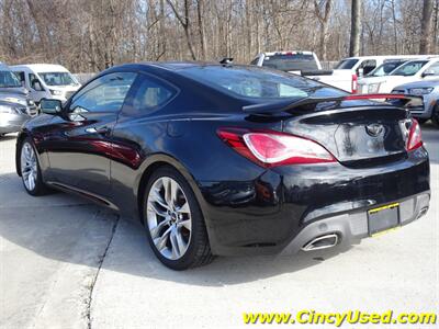 2013 Hyundai Genesis 3.8 Grand Touring   - Photo 8 - Cincinnati, OH 45255