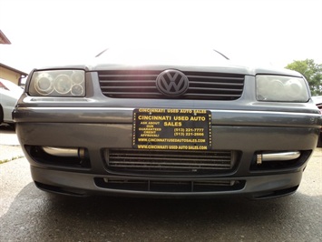 2004 Volkswagen Jetta GLI   - Photo 11 - Cincinnati, OH 45255