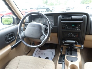 2000 Jeep Cherokee Sport   - Photo 7 - Cincinnati, OH 45255