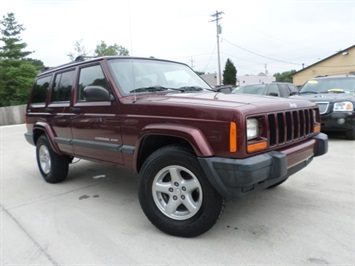 2000 Jeep Cherokee Sport   - Photo 10 - Cincinnati, OH 45255