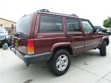 2000 Jeep Cherokee Sport   - Photo 13 - Cincinnati, OH 45255