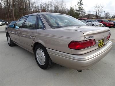 1995 Ford Taurus GL   - Photo 6 - Cincinnati, OH 45255