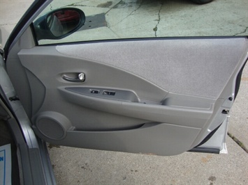 2002 Nissan Altima SE   - Photo 21 - Cincinnati, OH 45255