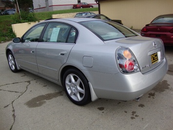 2002 Nissan Altima SE   - Photo 4 - Cincinnati, OH 45255