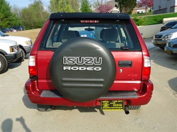 2000 Isuzu Rodeo LS   - Photo 5 - Cincinnati, OH 45255