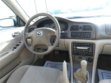 2001 Mazda 626 ES   - Photo 7 - Cincinnati, OH 45255