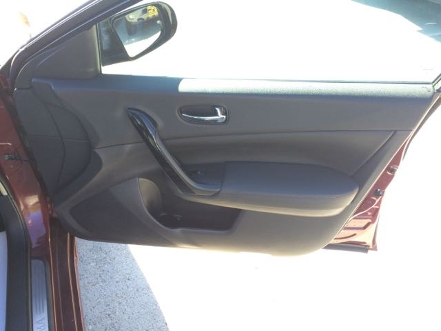 2011 Nissan Maxima 3.5 SV - Photo 24 - Cincinnati, OH 45255