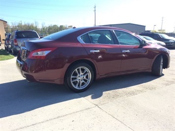 2011 Nissan Maxima 3.5 SV   - Photo 13 - Cincinnati, OH 45255