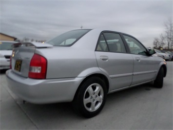 2002 Mazda Protege ES   - Photo 13 - Cincinnati, OH 45255