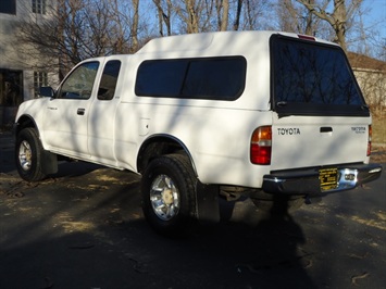 1999 Toyota Tacoma   - Photo 4 - Cincinnati, OH 45255