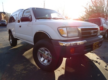 1999 Toyota Tacoma   - Photo 10 - Cincinnati, OH 45255