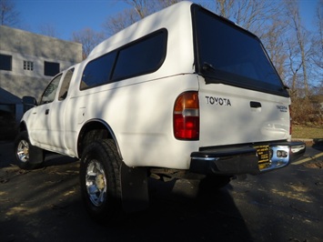 1999 Toyota Tacoma   - Photo 12 - Cincinnati, OH 45255