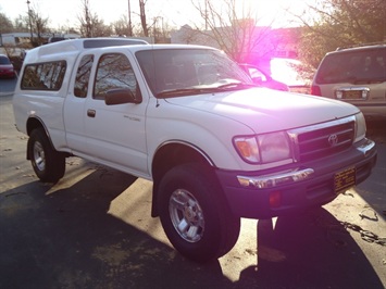 1999 Toyota Tacoma   - Photo 1 - Cincinnati, OH 45255