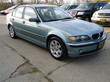 2003 BMW 325i   - Photo 1 - Cincinnati, OH 45255