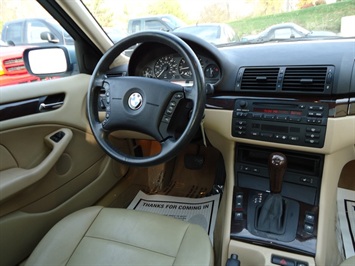 2003 BMW 325i   - Photo 7 - Cincinnati, OH 45255