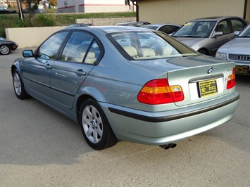 2003 BMW 325i   - Photo 4 - Cincinnati, OH 45255