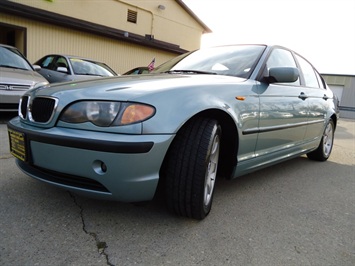 2003 BMW 325i   - Photo 11 - Cincinnati, OH 45255