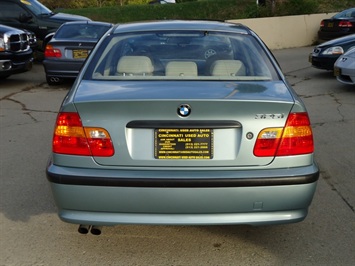 2003 BMW 325i   - Photo 5 - Cincinnati, OH 45255