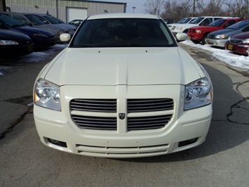 2005 Dodge Magnum RT - Photo 2 - Cincinnati, OH 45255