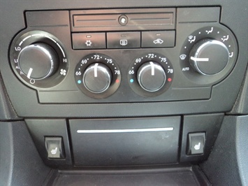 2005 Dodge Magnum RT - Photo 18 - Cincinnati, OH 45255