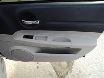 2005 Dodge Magnum RT - Photo 24 - Cincinnati, OH 45255