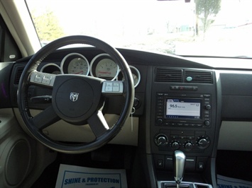 2005 Dodge Magnum RT - Photo 7 - Cincinnati, OH 45255