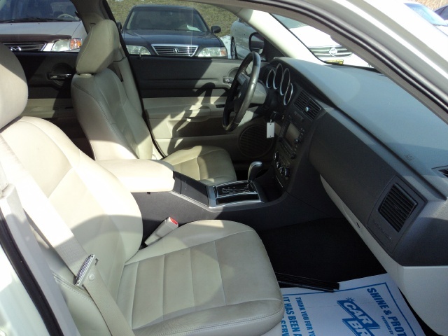 2005 Dodge Magnum RT - Photo 8 - Cincinnati, OH 45255