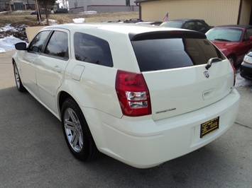 2005 Dodge Magnum RT - Photo 4 - Cincinnati, OH 45255