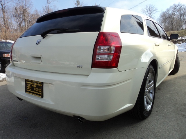 2005 Dodge Magnum RT - Photo 13 - Cincinnati, OH 45255