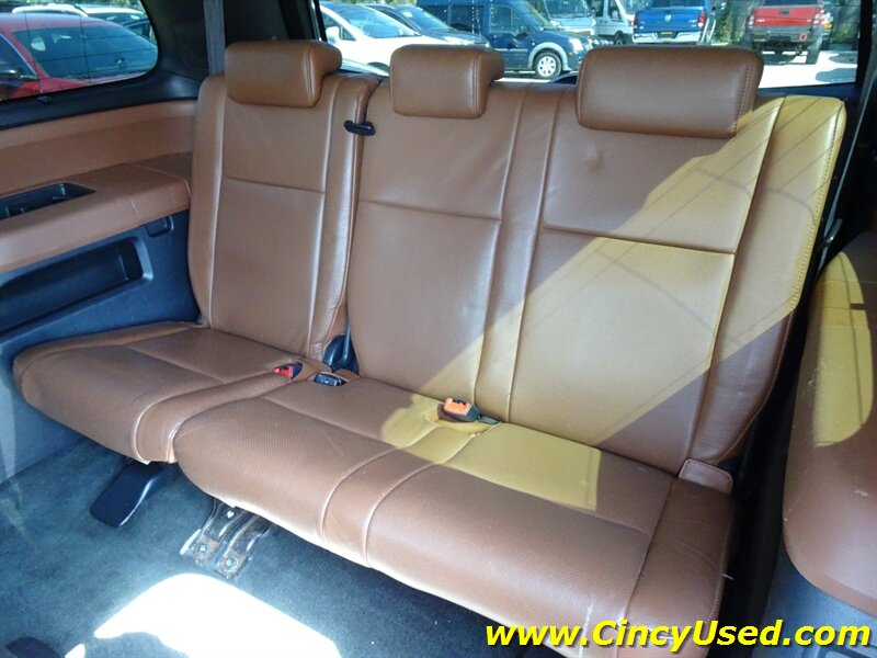 2008 Toyota Sequoia Platinum - Photo 14 - Cincinnati, OH 45255