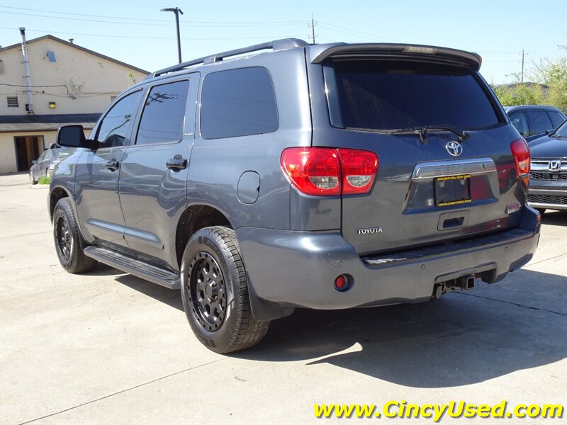 2008 Toyota Sequoia Platinum - Photo 9 - Cincinnati, OH 45255