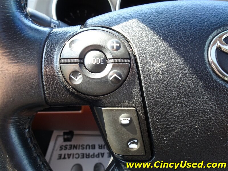 2008 Toyota Sequoia Platinum - Photo 24 - Cincinnati, OH 45255