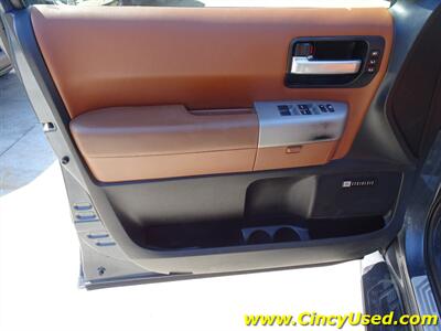 2008 Toyota Sequoia Platinum - Photo 34 - Cincinnati, OH 45255