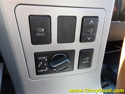 2008 Toyota Sequoia Platinum - Photo 19 - Cincinnati, OH 45255