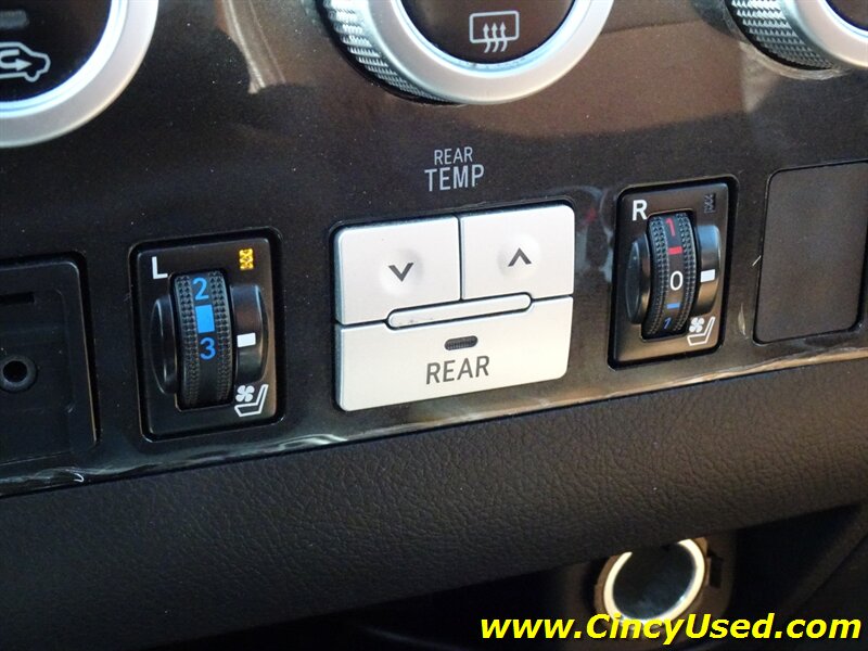 2008 Toyota Sequoia Platinum - Photo 26 - Cincinnati, OH 45255