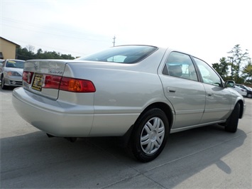 2001 Toyota Camry LE   - Photo 13 - Cincinnati, OH 45255