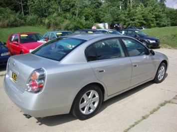 2002 Nissan Altima   - Photo 7 - Cincinnati, OH 45255