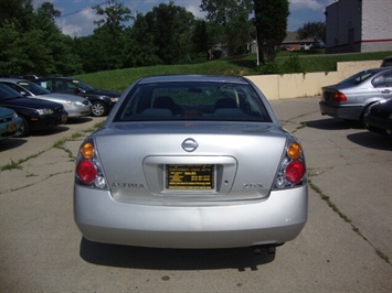 2002 Nissan Altima   - Photo 6 - Cincinnati, OH 45255