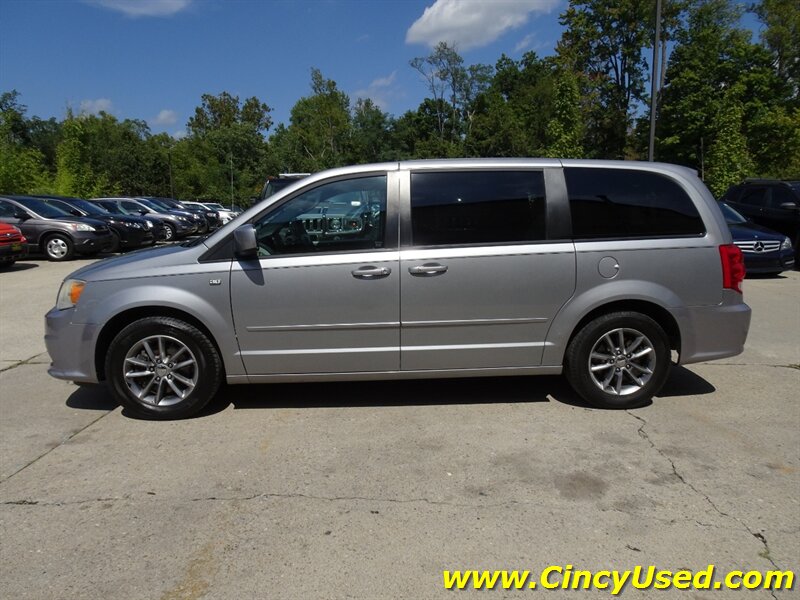 2014 Dodge Grand Caravan American Value Package - Photo 10 - Cincinnati, OH 45255