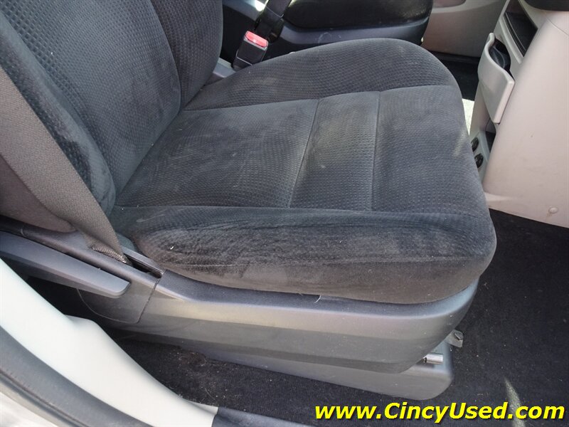 2014 Dodge Grand Caravan American Value Package - Photo 23 - Cincinnati, OH 45255