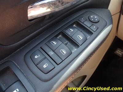 2014 Dodge Grand Caravan American Value Package - Photo 33 - Cincinnati, OH 45255
